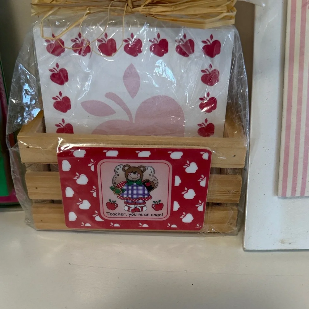 Floral Notepad Set with Pink and Green Accents